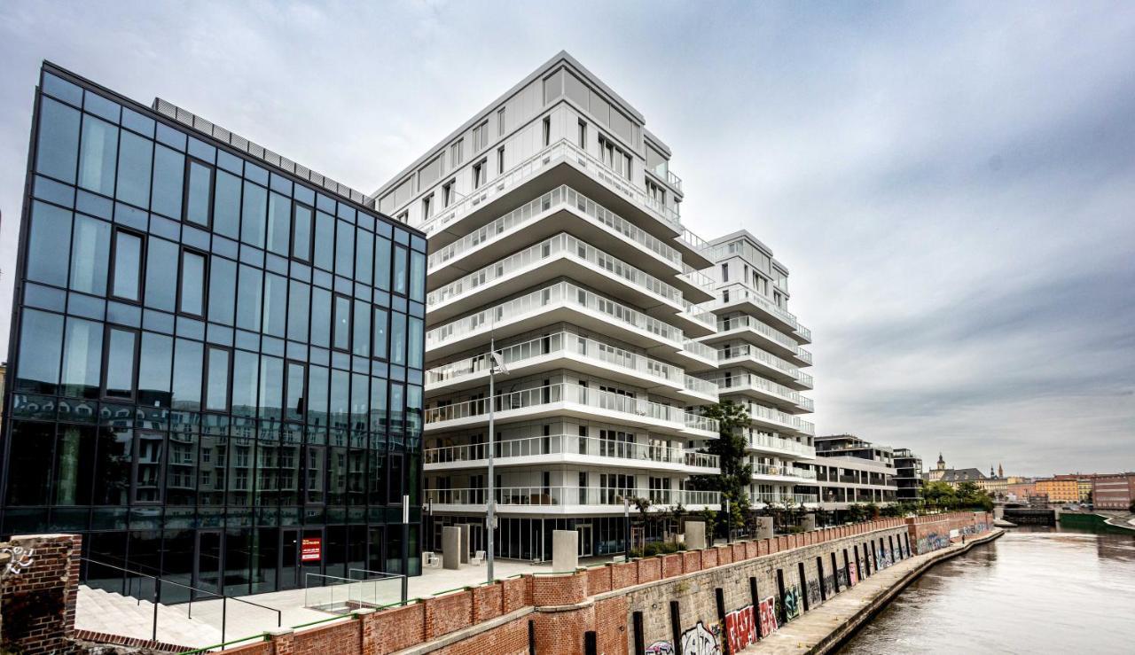 Luksus W Centrum Nad Odra Wroclaw Luaran gambar